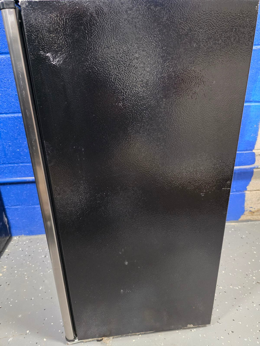 Frigidaire Gallery 3.2-cu ft Mini Fridge in Stainless Steel S175 - FGFR334B - Scratch & Dent (Moderate)