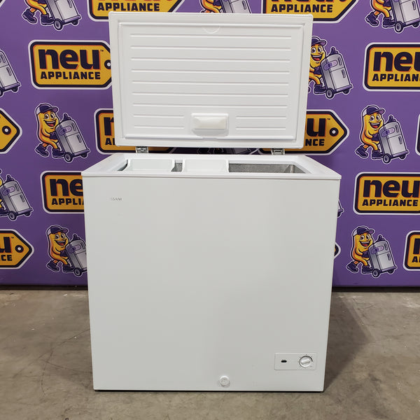 Vissani 6.9 cu. ft. Manual Defrost Chest Freezer in White, Garage Read