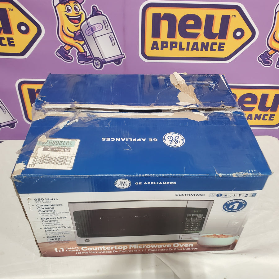 GE 1.1-cu ft 950-Watt Countertop Microwave in Stainless Steel GCST11N1WSS - Open Box