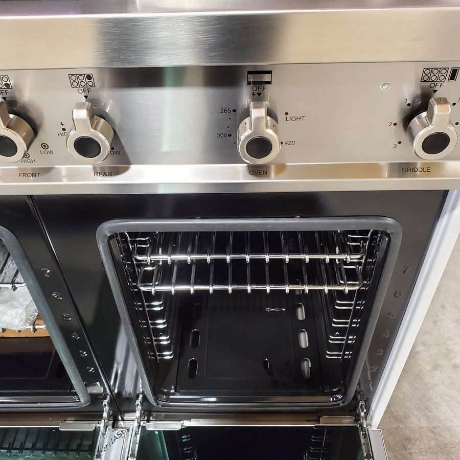 Bertazzoni 48 Inch Freestanding Professional Gas Range with 6 Sealed Burners, Double Oven, 7.1 Cu. Ft. Total Capacity in Bianco White PROF486GGASBIT - Scratch & Dent (Minor)
