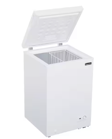 Magic Chef 3.5 cu. ft. Manual Defrost Chest Freezer in White 251311SD937 - HMCF35W5 - Scratch & Dent (Moderate)