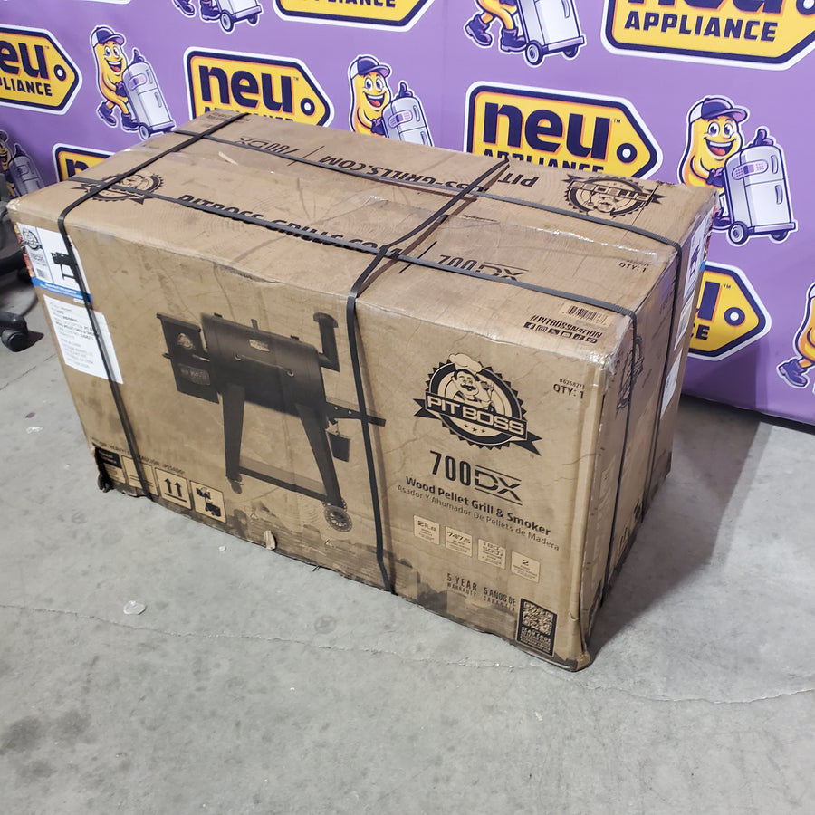 Pit Boss 700 DX Series 740-Sq. in Black Pellet Grill PB700DX - Open Box