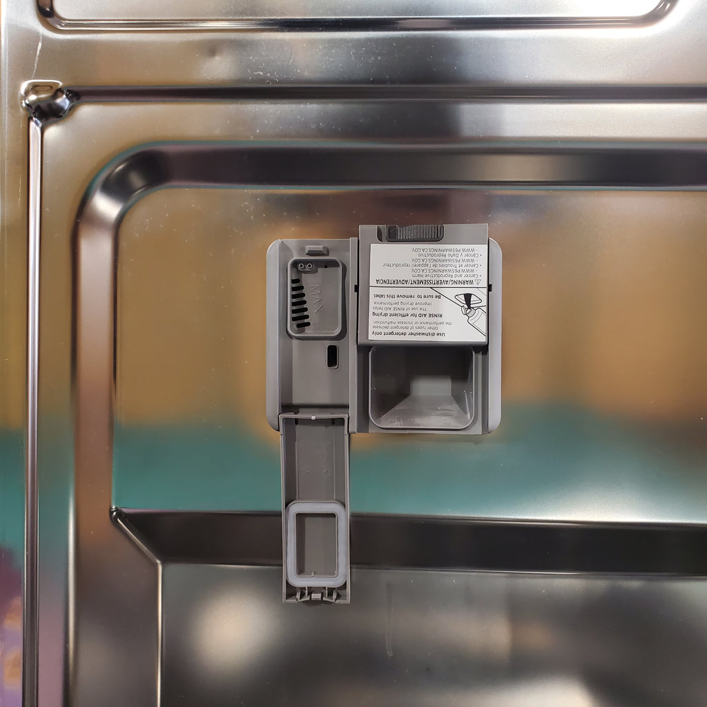 Pictures of Samsung AutoRelease Smart 39dBA Dishwasher with Linear Wash in Fingerprint Resistant Black Stainless Steel DW80R9950UG - Scratch and dent (minor) - Neu Appliance Outlet - Discount Appliance Outlet in Austin, Tx