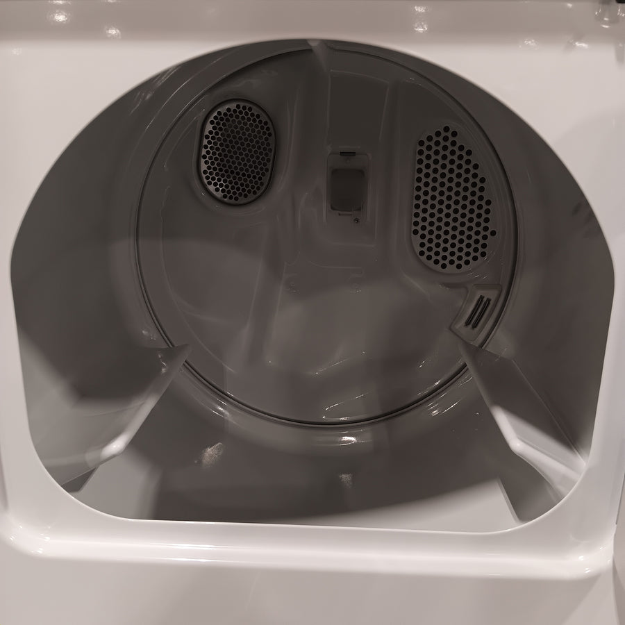 Maytag 7.0 cu ft Electric Dryer with Moisture Sensing and Quick Dry Cycle 30131SD5 - MED6200KW - Scratch & Dent (Minor)