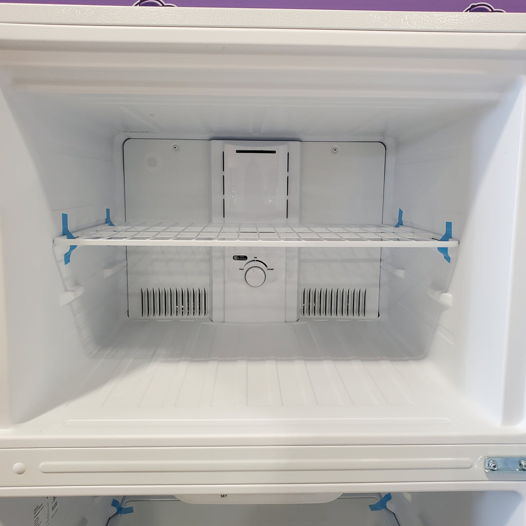Pictures of 18 cu. ft. Top Freezer Refrigerator in White with Adjustable Temperature Controls MDTF18WHR - Scratch & Dent - Minor - Neu Appliance Outlet - Discount Appliance Outlet in Austin, Tx