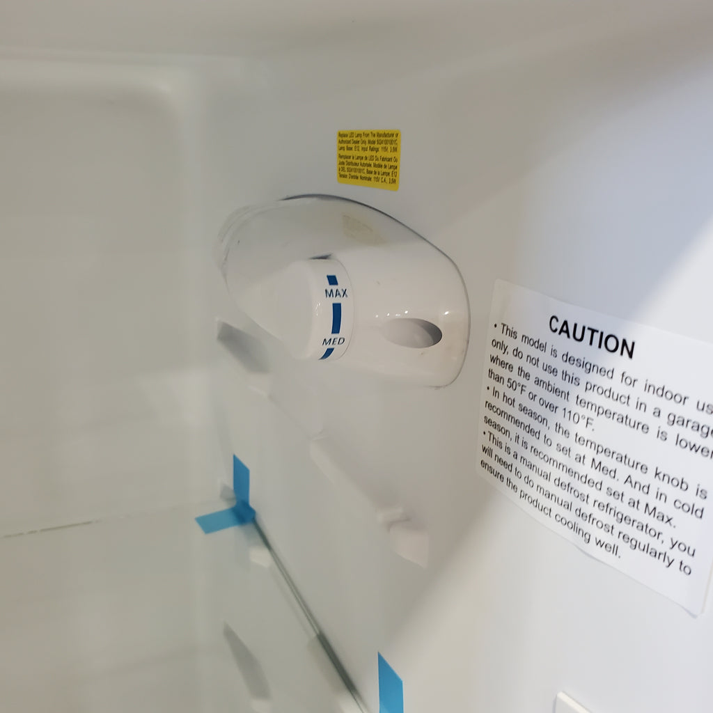 Pictures of Vissani 7.1 cu. ft. Top Freezer Refrigerator in Stainless Steel with Adjustable Shelf MDFF7SS - Scratch & Dent (Minor) - Neu Appliance Outlet - Discount Appliance Outlet in Austin, Tx