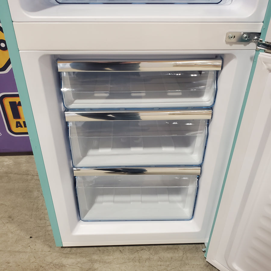 Unique 275 Litre White12/24 DC Refrigerator/Freezer 25133SD430 - UGP-275L - Scratch & Dent (Minor)