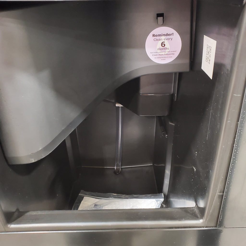 Pictures of Uline Black Beauty Panel Ready Built In Clear 18 Inch Ice Machine with 25 LBS Daily Ice Production and Clean Indicator Alert U3018CLRINT40C - Open Box - Neu Appliance Outlet - Discount Appliance Outlet in Austin, Tx