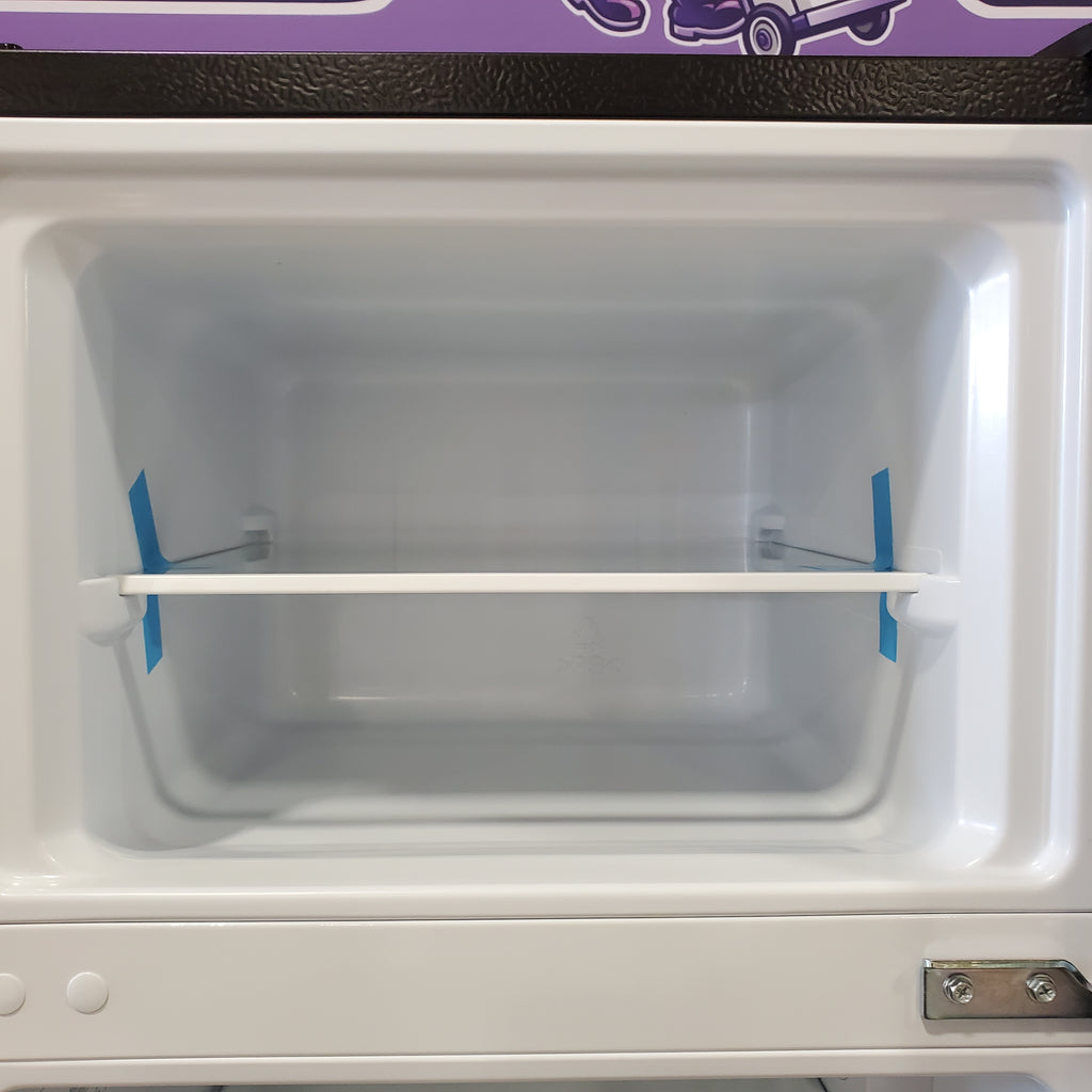 Pictures of Hisense 4.4 Cu. Ft. Double Door Compact Refrigerator HRT044AVE - Open Box - Neu Appliance Outlet - Discount Appliance Outlet in Austin, Tx