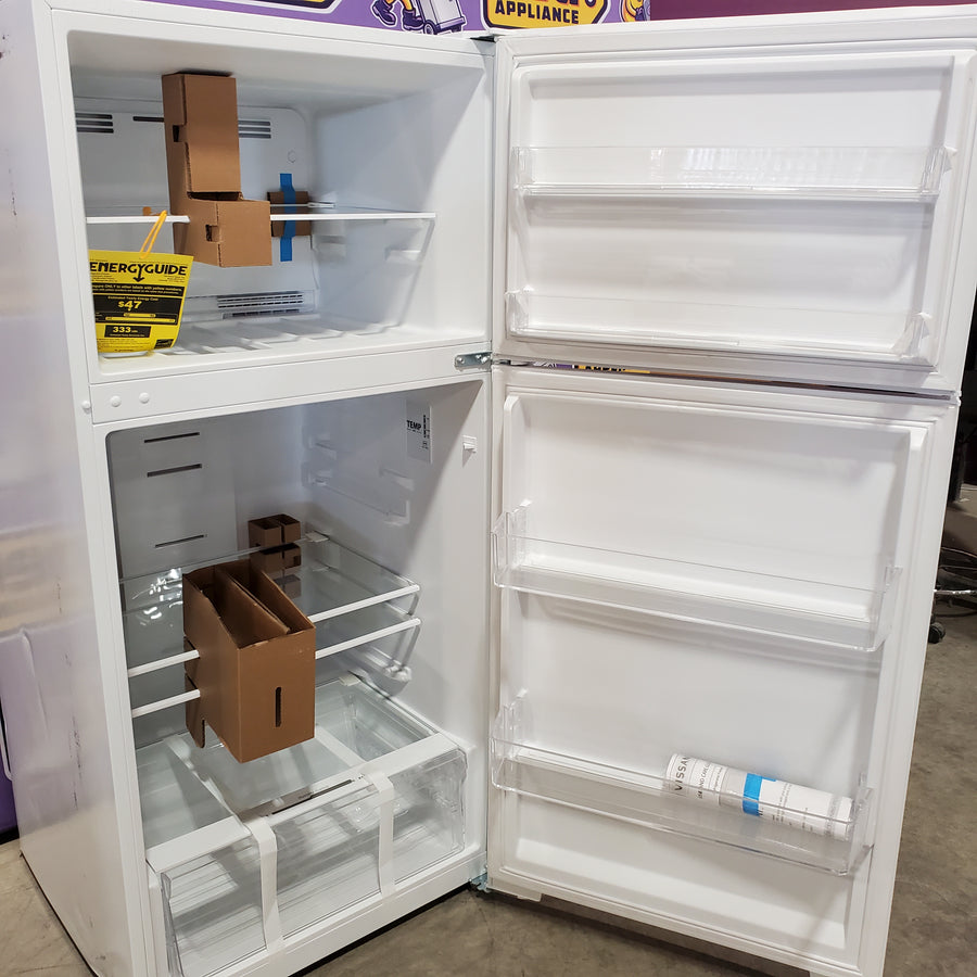 Vissani 14.2 cu. ft. Top Freezer Refrigerator in White, Garage Ready 251315SD1083 - MDTF14WH5 - Scratch & Dent (Moderate)