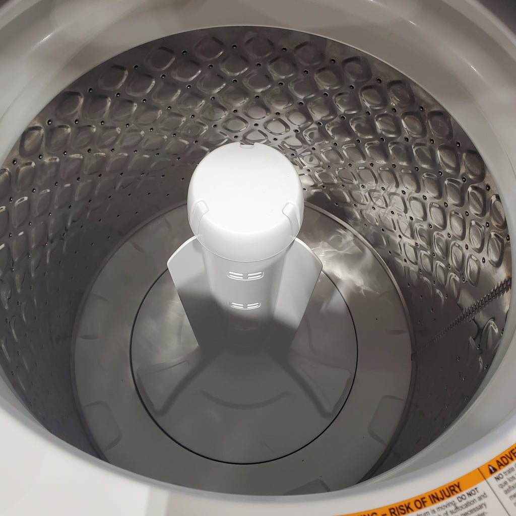 Pictures of Frigidaire White Electric Laundry Center with 3.9 Cu. Ft. Washer and 5.5 Cu. Ft. Dryer FLCE7522AW3 - Certified Refurbished - Neu Appliance Outlet - Discount Appliance Outlet in Austin, Tx