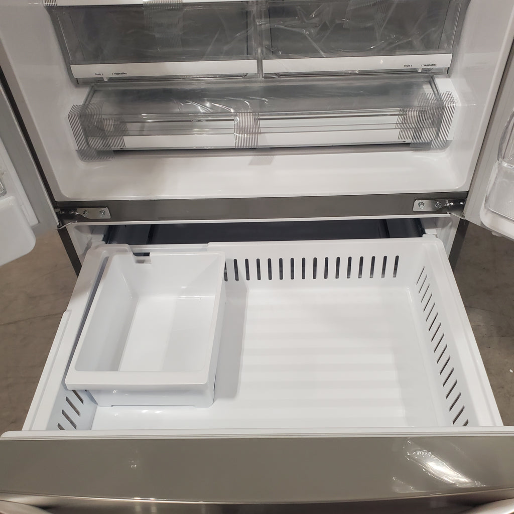 Pictures of LG 28 cu. ft. 4-Door French Door, Standard Depth, Ice & Water, Double Freezer, Stainless Steel 3SD680 - LMXS28626S - Scratch & Dent (Minor) - Neu Appliance Outlet - Discount Appliance Outlet in Austin, Tx