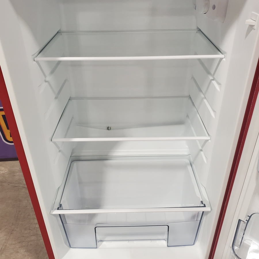 Galanz 22 in. 7.6 cu. ft. Retro Top Freezer Refrigerator, Hot Rod Red, Energy Star 25132SD350 - GLRF76TMRDER2 - Scratch & Dent (Moderate)
