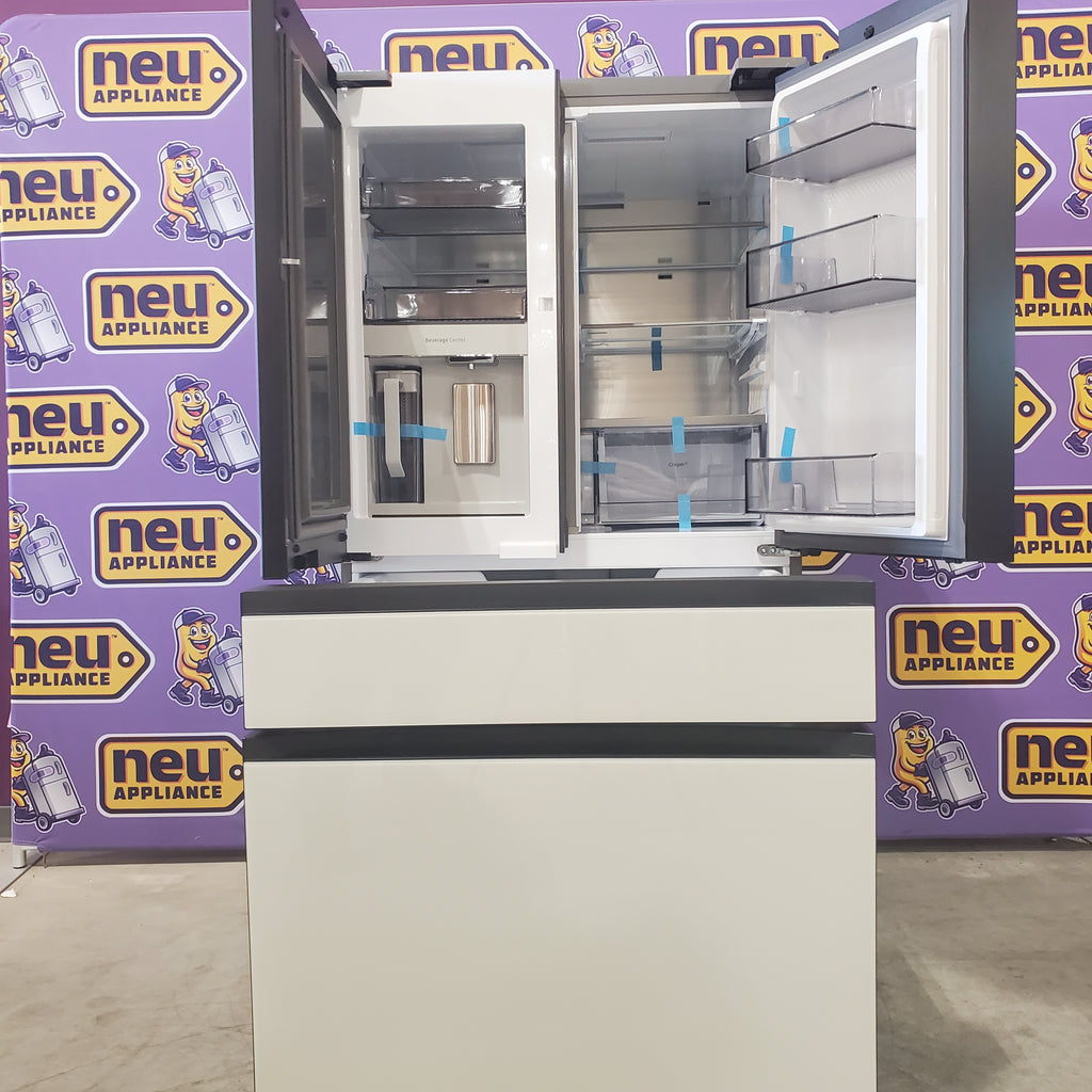 Pictures of Samsung Bespoke 4-Door French Door Refrigerator (29 cu. ft.) with Beverage Center™ in White Glass RF29BB860012AA - Scratch & Dent (Minor) - Neu Appliance Outlet - Discount Appliance Outlet in Austin, Tx