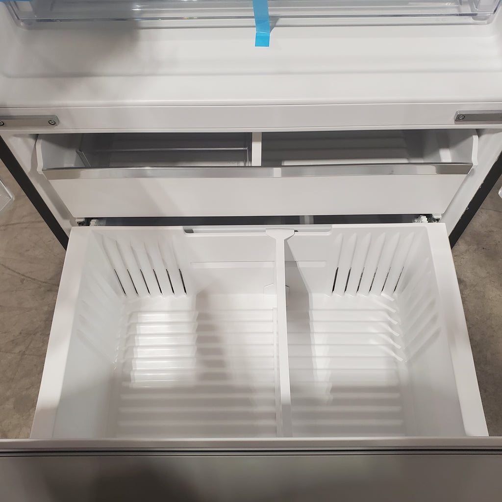 Pictures of Bosch Fastest Ice Maker Standard-Depth 300 Series 26-cu ft 3 -Door Smart Compatible French Door Refrigerator with Ice Maker with Water and Ice Dispenser in Stainless Steel 3SD669 - B36FD31ENS - Open Box - Neu Appliance Outlet - Discount Appliance Outlet in Austin, Tx