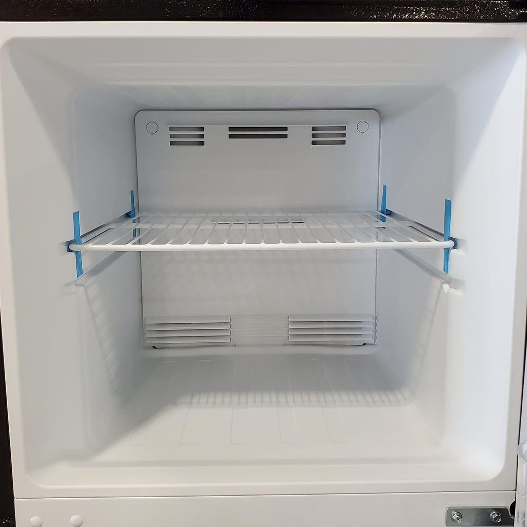 Pictures of Vissani 10.1 cu. ft. Top Freezer Refrigerator in Stainless Steel MDTF10SS - Scratch & Dent (Minor) - Neu Appliance Outlet - Discount Appliance Outlet in Austin, Tx