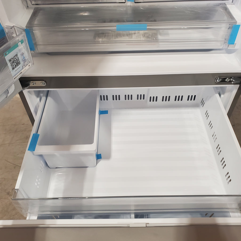 LG 31 cu. ft. Smart Standard-Depth MAX™ French Door Refrigerator with InstaView® Door-in-Door 3SD920 - LF31S6360S - Open Box