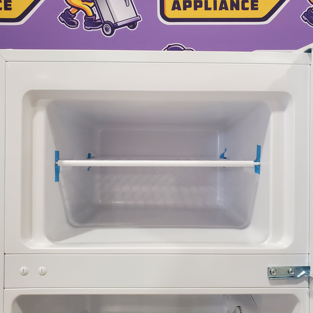 Pictures of Magic Chef 7.4 cu. ft. 2-Door Compact Fridge MCDR740WE - Scratch & Dent (Minor) - Neu Appliance Outlet - Discount Appliance Outlet in Austin, Tx