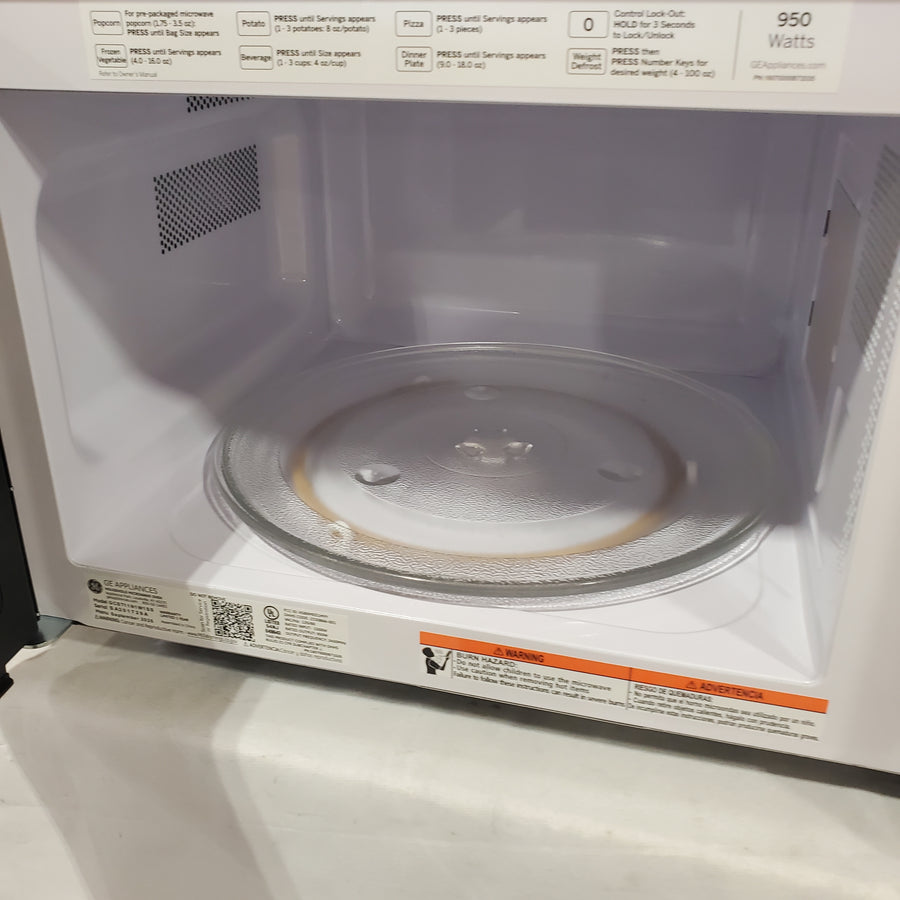 GE 1.1-cu ft 950 -Watt Countertop Microwave in Stainless Steel GCST11N1WSS - Scratch & Dent (Minor)