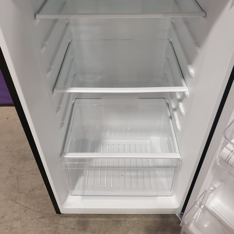 Vissani 10.1 cu. ft. Top Freezer Refrigerator in Stainless Steel SA665 - MDTF10SS - Scratch & Dent (Minor)