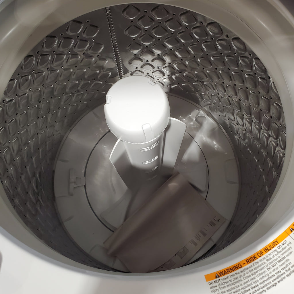 Pictures of Frigidaire Electric Washer/Dryer Laundry Center - 3.9 Cu. Ft Washer and 5.5 Cu. Ft. Dryer FLCE7522AW - Scratch & Dent (Minor) - Neu Appliance Outlet - Discount Appliance Outlet in Austin, Tx