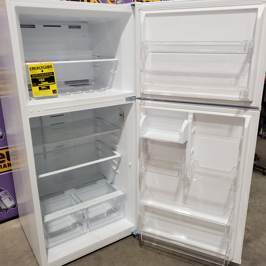 Vissani 18.1 cu. ft. Top Freezer Refrigerator with Adjustable Glass Shelving in White, Garage Ready 251315SD1114 - MDTF18WHR5 - Scratch & Dent (Minor)