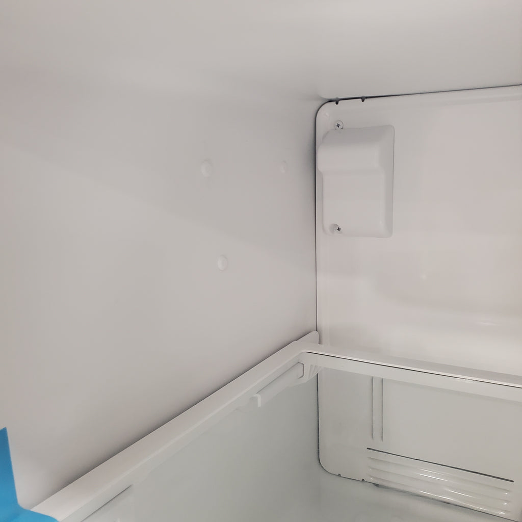 Pictures of Whirlpool 21.3-cu ft Top-Freezer Refrigerator Monochromatic Stainless Steel- WRT511SZDM-Scratch and Dent - (Minor) - Neu Appliance Outlet - Discount Appliance Outlet in Austin, Tx