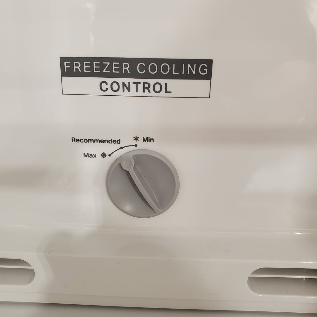Pictures of Whirlpool 24-inch 11.6 cu. ft. Wide Top-Freezer Refrigerator WRT312CZJZ - Scratch & Dent (Minor) - Neu Appliance Outlet - Discount Appliance Outlet in Austin, Tx