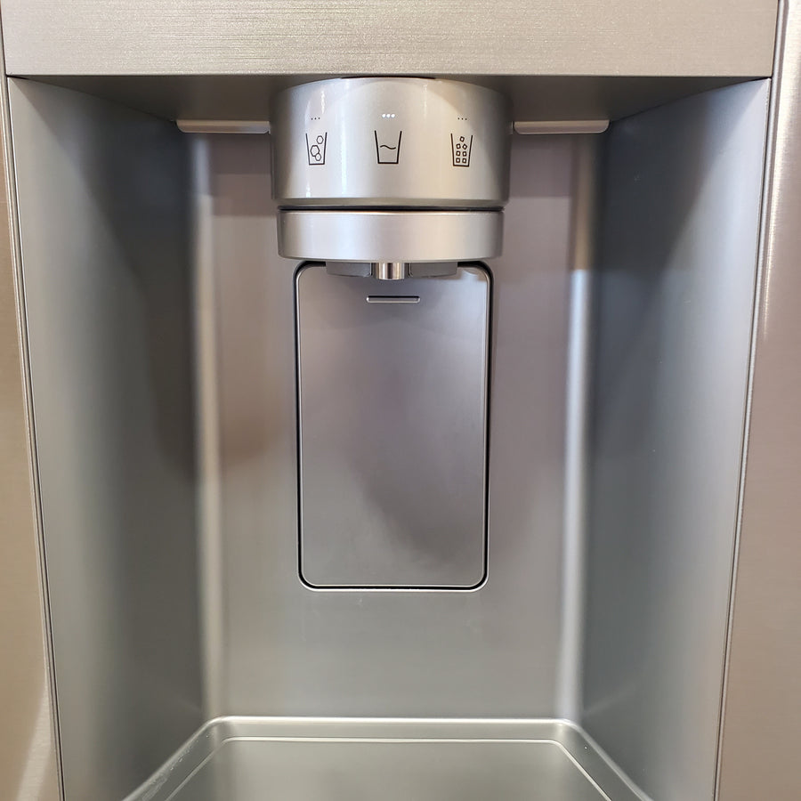LG ENERGY STAR 27 cu. ft. Side by Side Refrigerator with Edge-to-Edge InstaView in Print Proof Stainless Steel - 22136SD337 - LRSOS2706S - Scratch & Dent (Moderate)