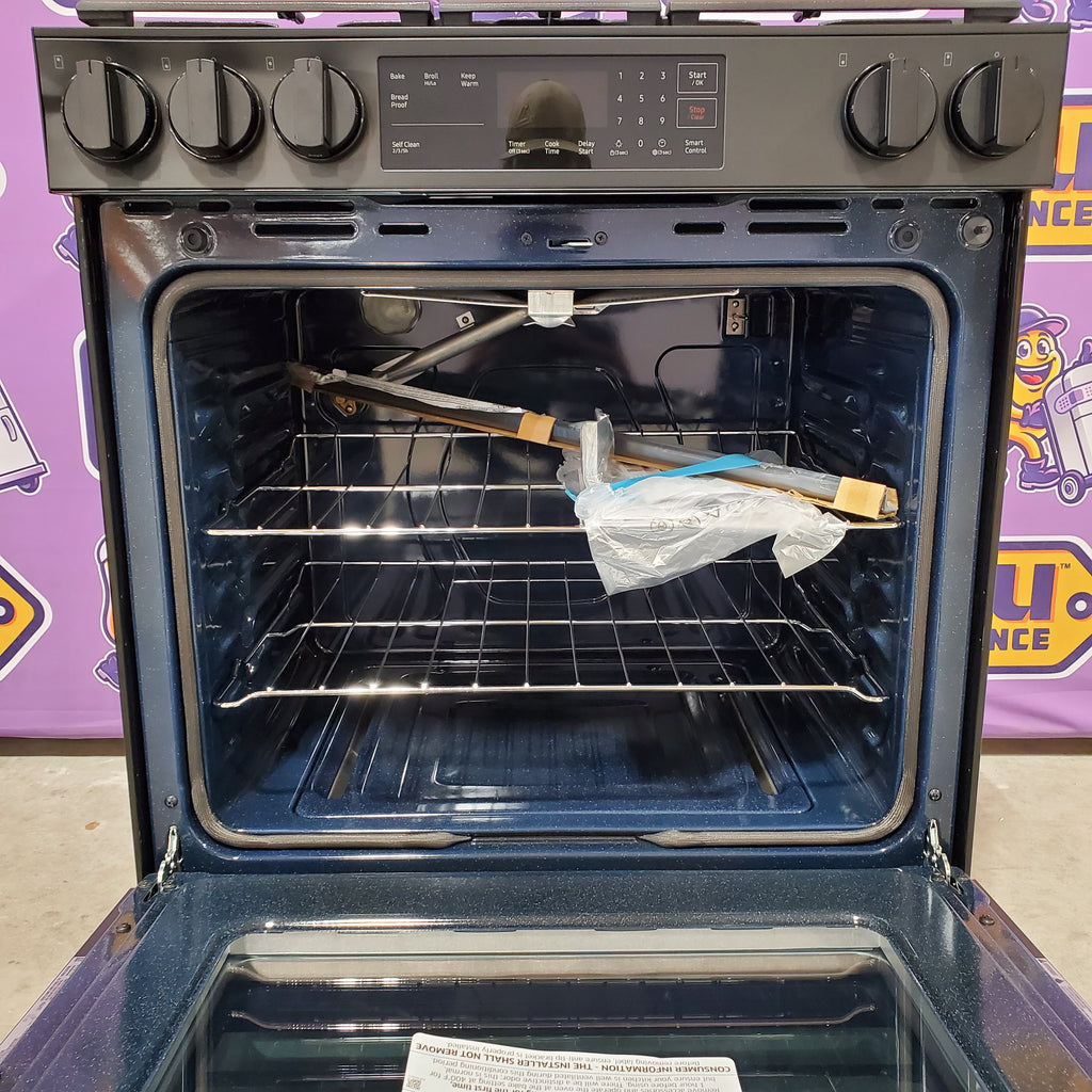 Pictures of Samsung Bespoke 6.0 cu. ft. Smart Slide-In Gas Range with Precision Knobs in Stainless Steel NSG6DG8100SR - Scratch & Dent (Minor) - Neu Appliance Outlet - Discount Appliance Outlet in Austin, Tx