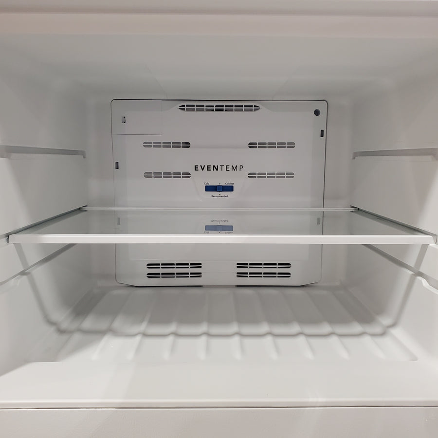 Frigidaire 20 Cu. Ft. Garage Ready Top Freezer Refrigerator 20231SD240 - FFHT2045XW - Scratch & Dent (Major)