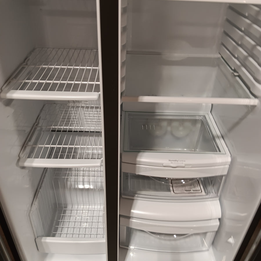 GE 25.3 Cu. Ft. Side-By-Side Refrigerator in Fingerprint Resistant Stainless Steel 25133SD428 - GSS25GYPFS - Scratch & Dent (Minor)