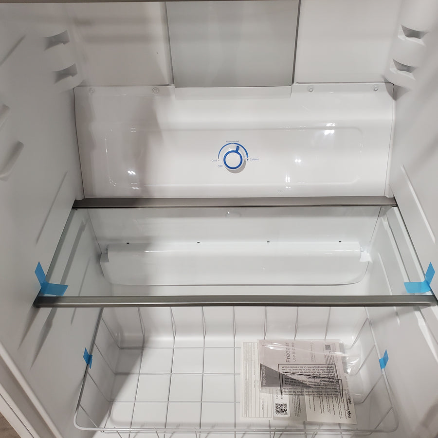 Frigidaire 20 Cu. Ft. Garage Ready Upright Freezer in White 20SD003 - FRUF2020AW - Scratch & Dent (Moderate)