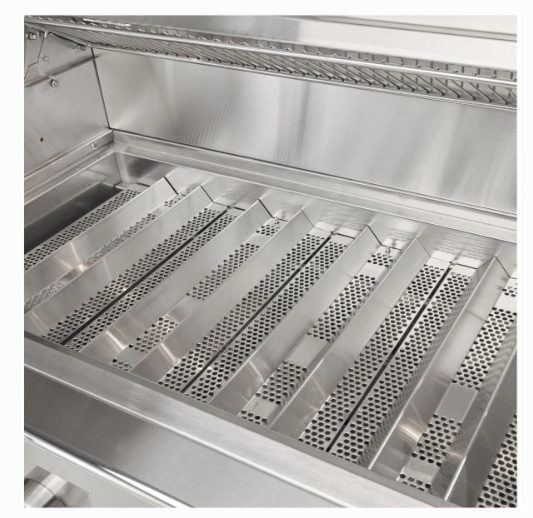 Coyote CL-Series 36-in 4-Burner Built-In Natural Gas Grill w/ Lift-Assist Hood & Safety Valve C3CL36NG - Scratch & Dent (Minor)