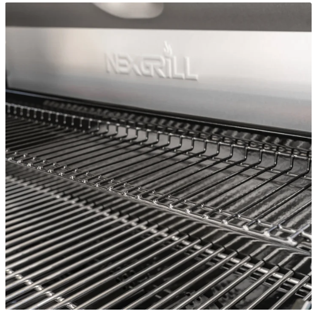Nexgrill Deluxe 7-Burner Gas Grill with Stainless Steel Side Burner 720-0898E - New in Box