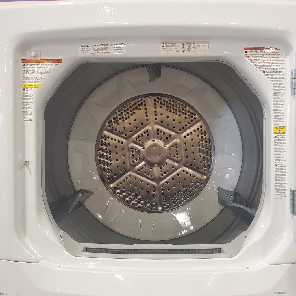 GE Unitized Spacemaker® 3.8 cu. ft. Capacity Washer with Stainless Steel Basket and 5.9 cu. ft. Capacity Electric Dryer 9SD054 - GUD27ESSMWW - Scratch & Dent (Minor)