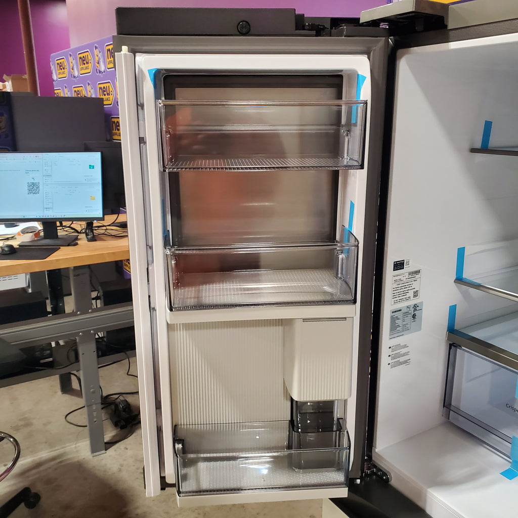 Pictures of Samsung Bespoke 29 cu ft. 4-Door Standard Depth French Door Smart Refrigerator with Beverage Center Auto Fill Pitcher and Dual Ice Maker with Ice Bites™ in White Glass 4SD401 - RF29BB86004MAA - Open Box - Neu Appliance Outlet - Discount Appliance Outlet in Austin, Tx