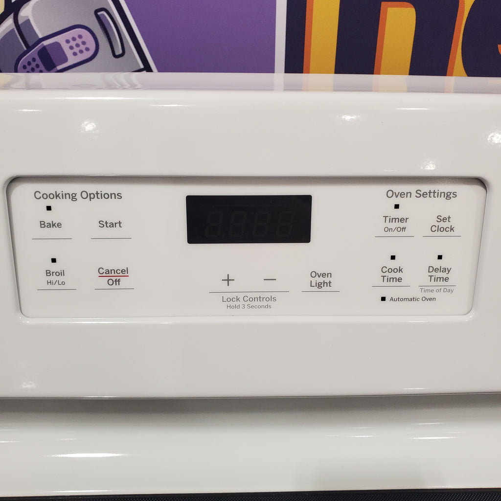 Pictures of GE® 30" 5.3 cu. ft. Free-Standing Electric Range in White with Ceramic Glass Cooktop and Power Boil - Neu Appliance Outlet - Discount Appliance Outlet in Austin, Tx