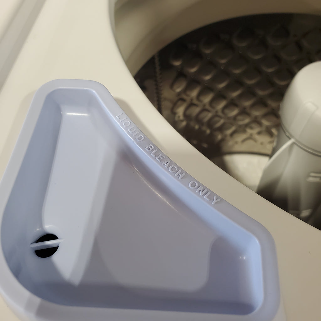 Pictures of Frigidaire Electric Washer/Dryer Laundry Center - 3.9 Cu. Ft Washer and 5.5 Cu. Ft. Dryer FLCE7522AW - Scratch & Dent (Minor) - Neu Appliance Outlet - Discount Appliance Outlet in Austin, Tx