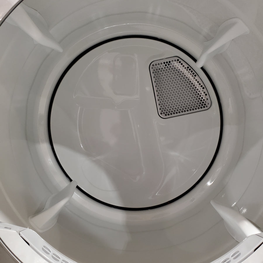 Maytag 7.3-cu ft Stackable Vented Electric Dryer Energy Star Certified MED5630HC - Scratch & Dent (Minor)