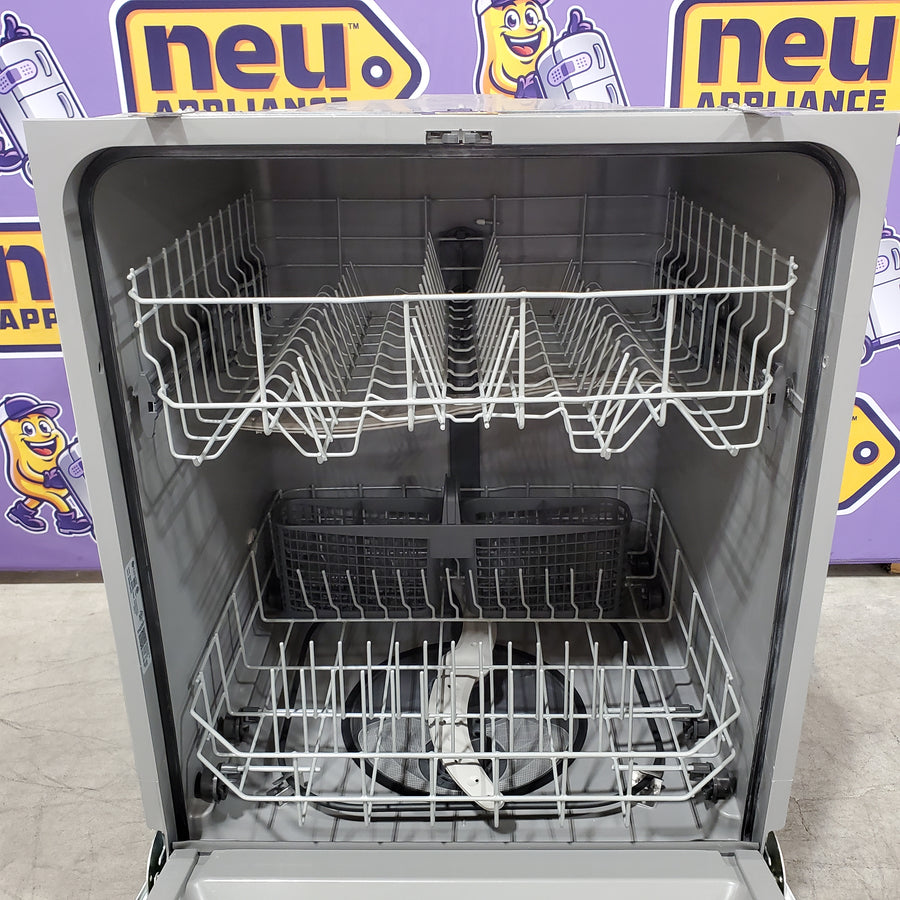 GE® ENERGY STAR® Dishwasher with Front Controls in White 25136SD618 - GDF460PGTWW - Scratch & Dent (Moderate)