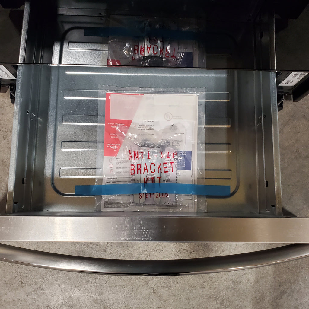 Pictures of Frigidaire Gallery 30" Freestanding Induction Range with Air Fry GCRI3058AF - Scratch & Dent (Minor) - Neu Appliance Outlet - Discount Appliance Outlet in Austin, Tx