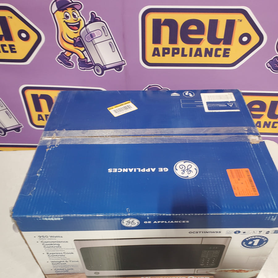 GE 1.1-cu ft 950-Watt Countertop Microwave in Stainless Steel GCST11N1WSS - Open Box