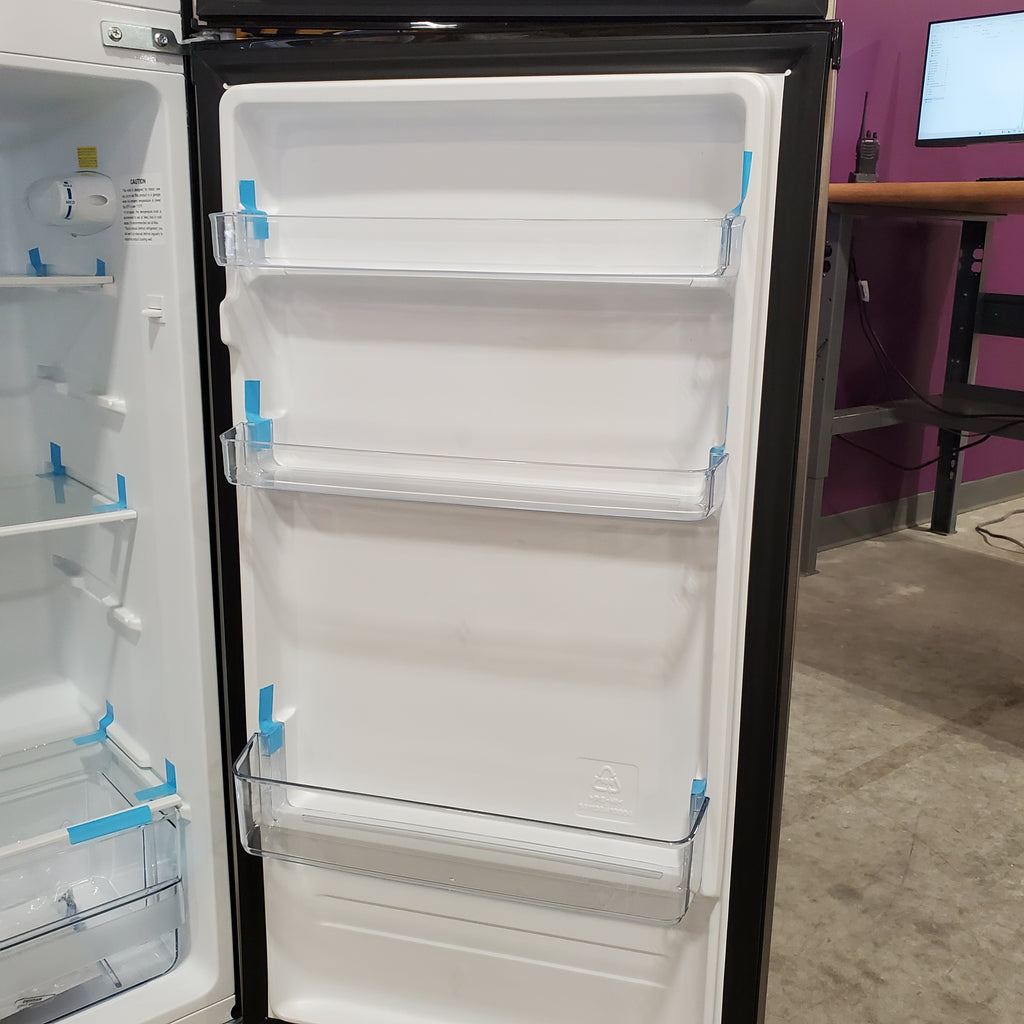 Pictures of Vissani 7.1 cu. ft. Top Freezer Refrigerator with Adjustable Shelf in Stainless Steel MDFF7SS - Scratch & Dent (Minor) - Neu Appliance Outlet - Discount Appliance Outlet in Austin, Tx