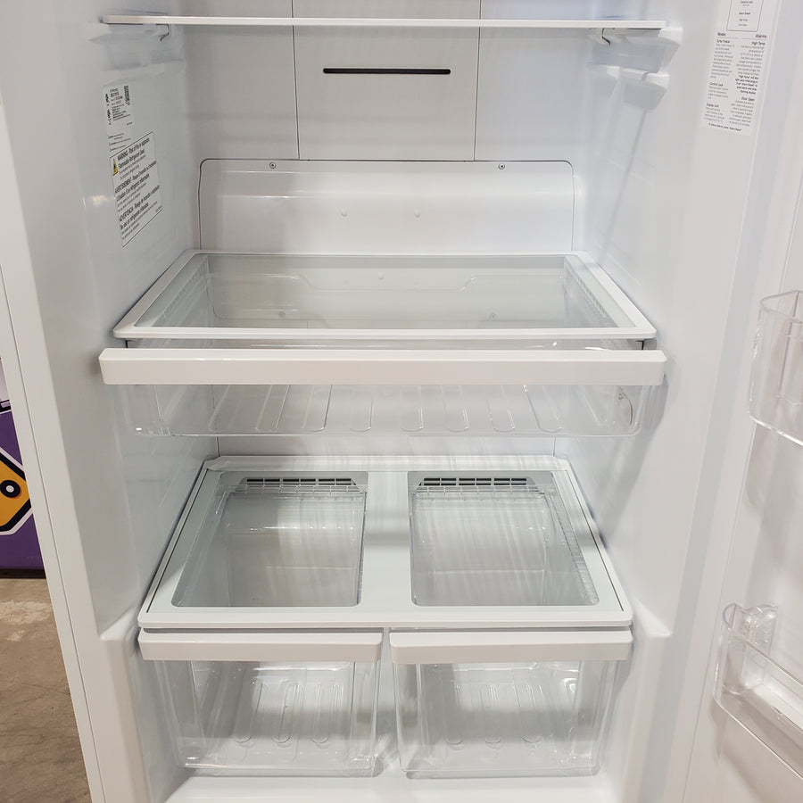 GE Garage Ready 21.3 cu. ft. Frost Free Defrost Upright Freezer in White 30133SD115 - FUF21DLRWW - Scratch & Dent (Minor)