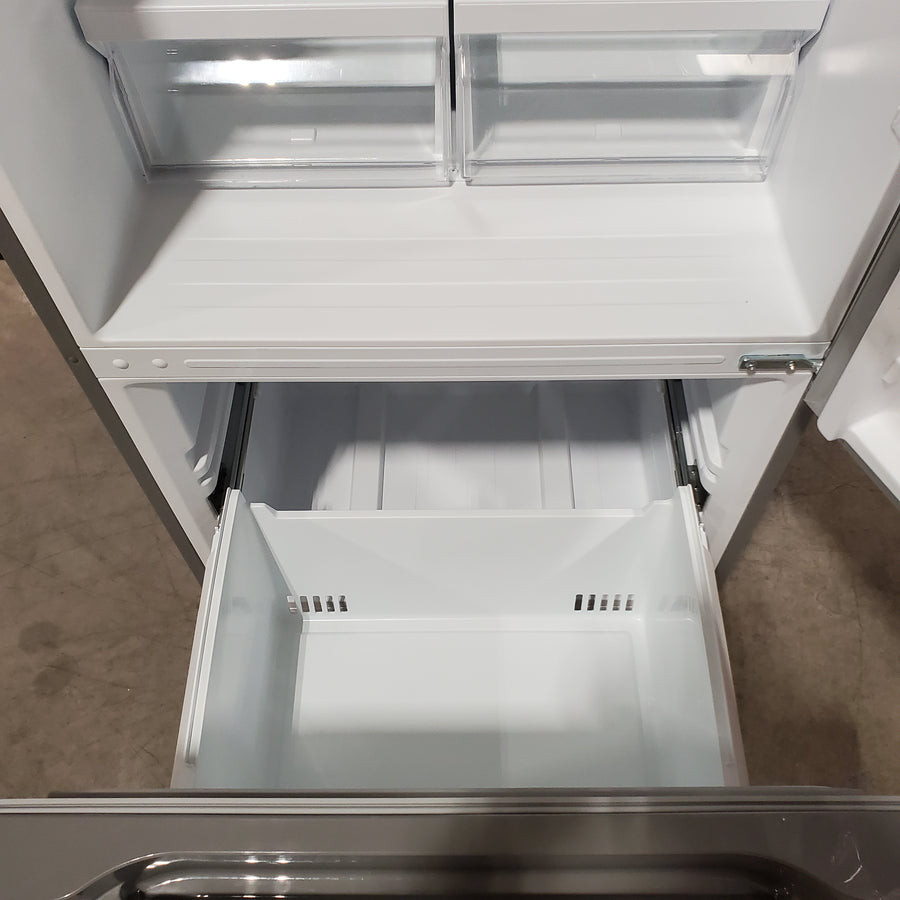 Vissani 18.7 cu. ft. Bottom Freezer Refrigerator in Stainless Steel 25137SD707 - MDBF18SS - Scratch & Dent (Moderate)