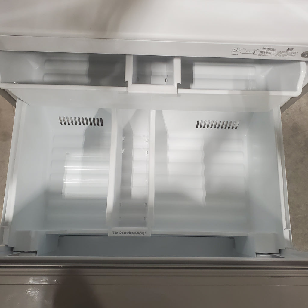 Pictures of Whirlpool 26.8-cu ft French Door Refrigerator with Ice Maker (Fingerprint Resistant Stainless Steel) ENERGY STAR-WRF757SDHZ-Scratch and Dent (Minor) - Neu Appliance Outlet - Discount Appliance Outlet in Austin, Tx