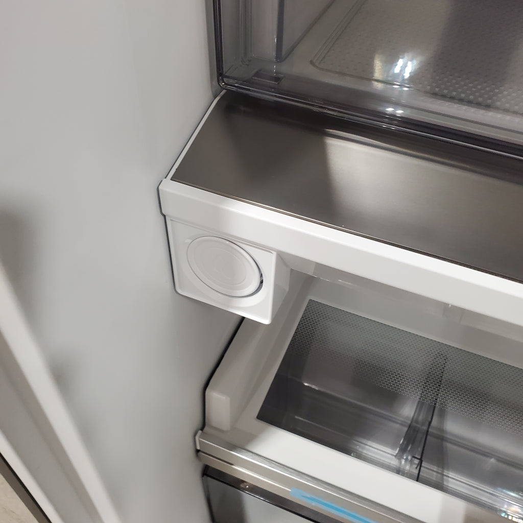 Pictures of Frigidaire Professional 19 Cu. Ft. Single-Door Refrigerator in Stainless Steel 3SD384 - FPRU19F8WF - Scratch & Dent (Minor) - Neu Appliance Outlet - Discount Appliance Outlet in Austin, Tx