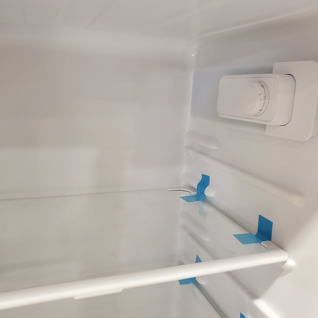 Pictures of Vissani 4.5 cu. ft. 2-Door Mini Refrigerator with Freezer in Platinum Steel HVDR45PS - Scratch & Dent (Minor) - Neu Appliance Outlet - Discount Appliance Outlet in Austin, Tx