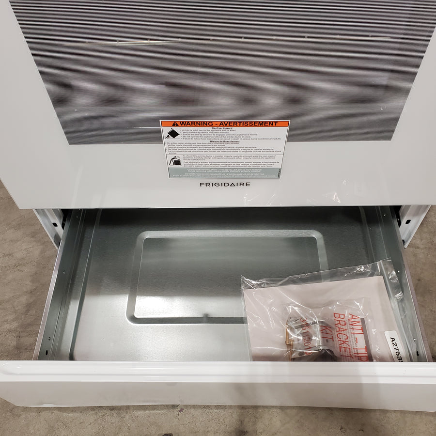Frigidaire 5 Burner Gas Range with Even Baking Technology in White 20531SD496 - FCRG3052BW - Scratch & Dent (Minor)